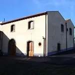 Etna Wine Azienda Agrituristica مزرعة للإقامة *