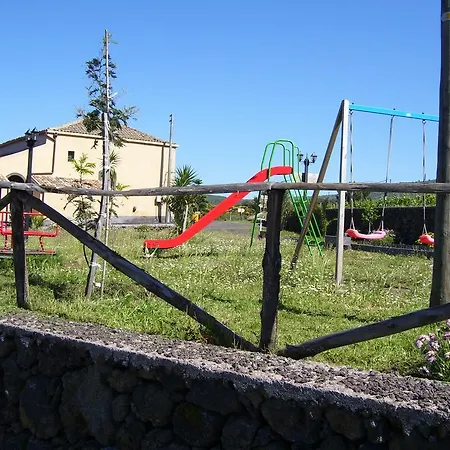 Фермерский дом Etna Wine Azienda Agrituristica Passopisciaro